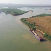 【中央環(huán)保督察】洞庭湖非法采砂整改進(jìn)展如何？已有幾十家違規砂石場(chǎng)全面取締限期整改